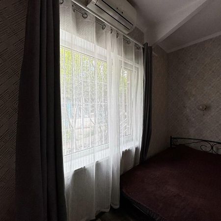French Apartment In Odessa 외부 사진